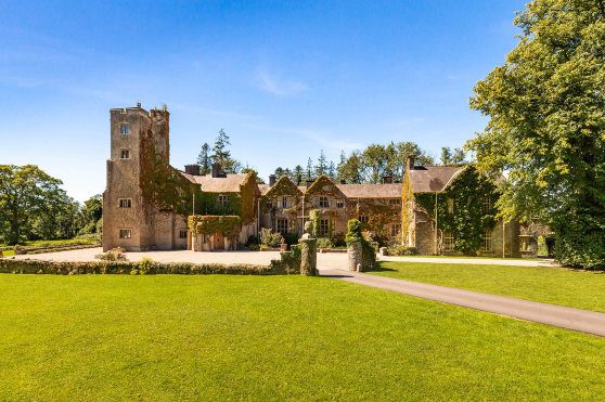 Belle Isle Estate, Castle & Cottages