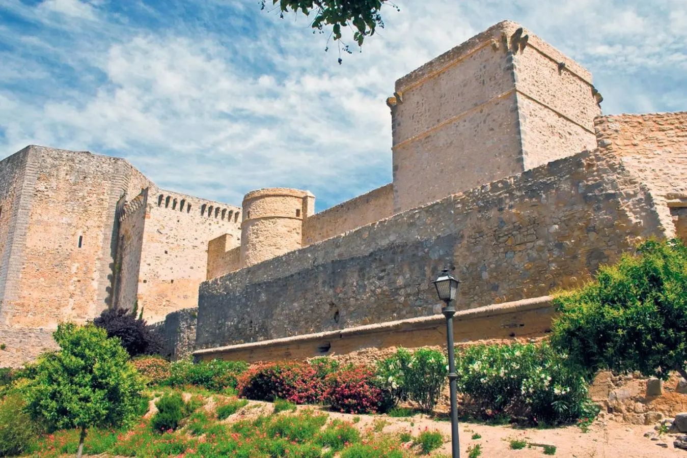 Castillo De Santiago