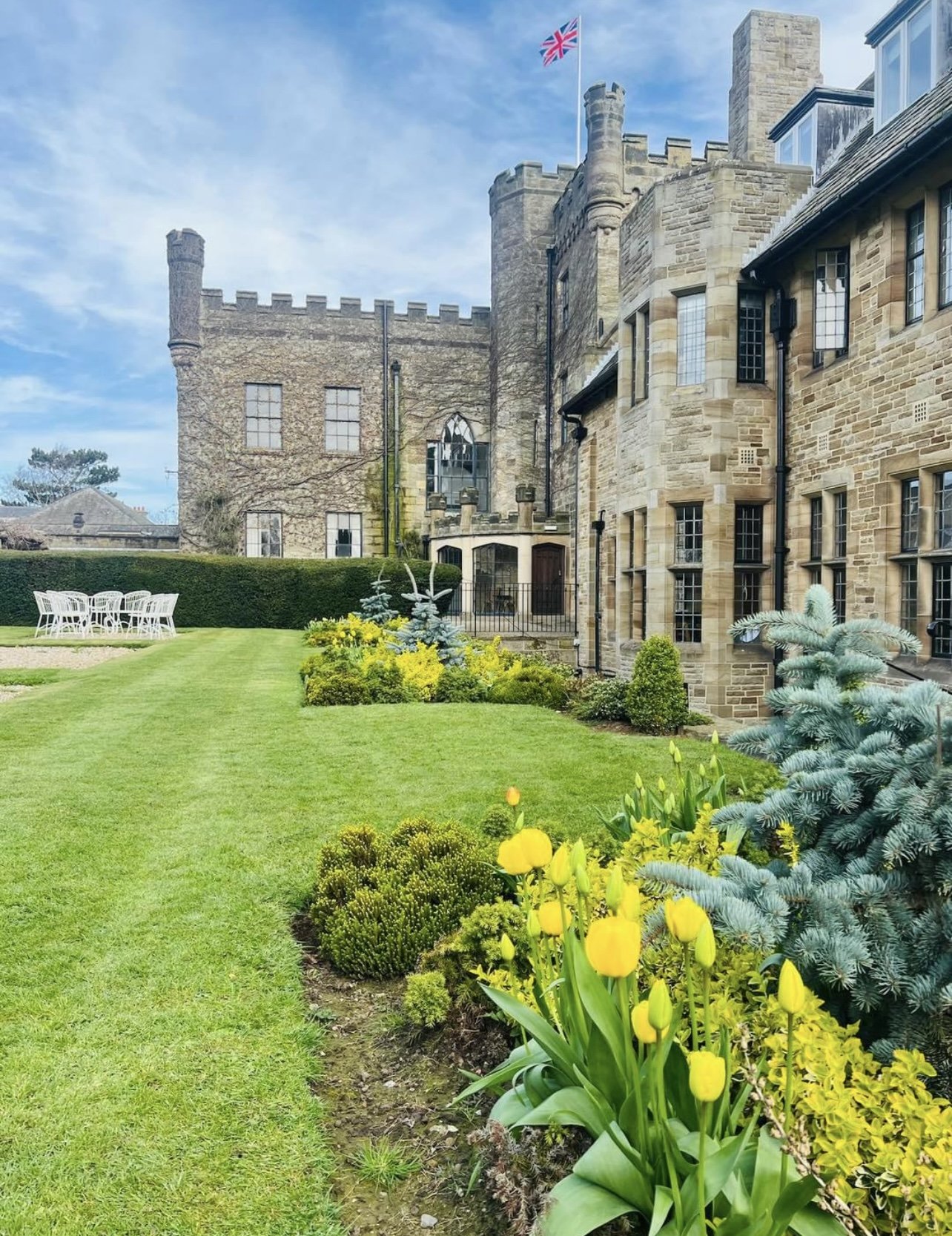 Sneaton Castle