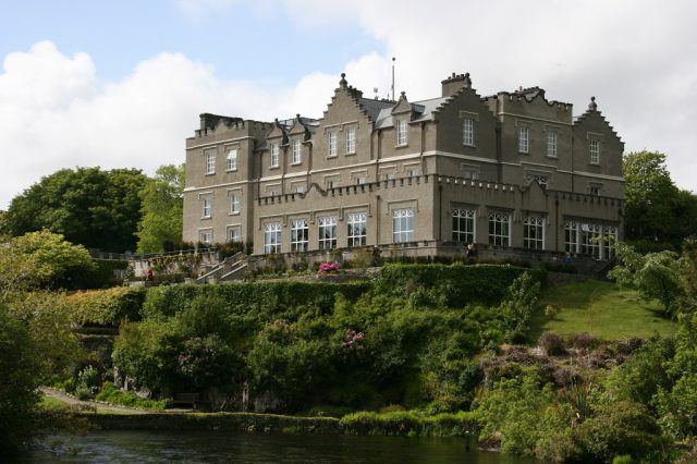 Ballynahinch Castle