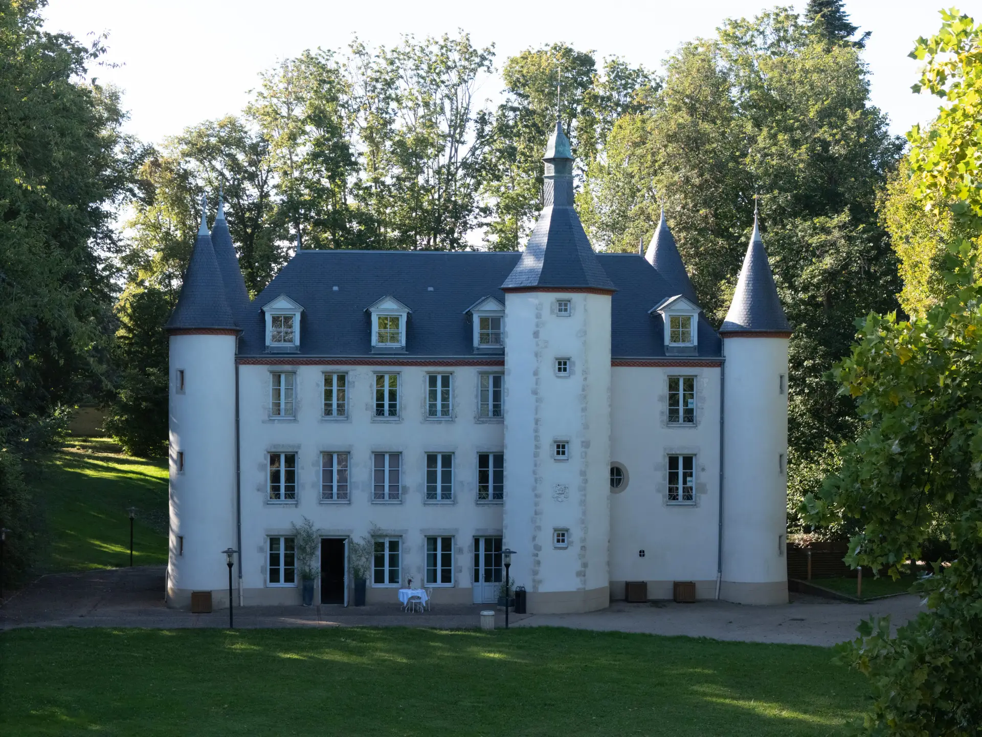 Chateau De La Motte