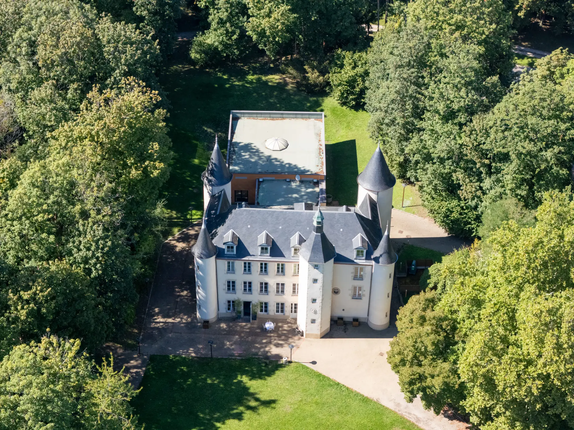 Chateau De La Motte