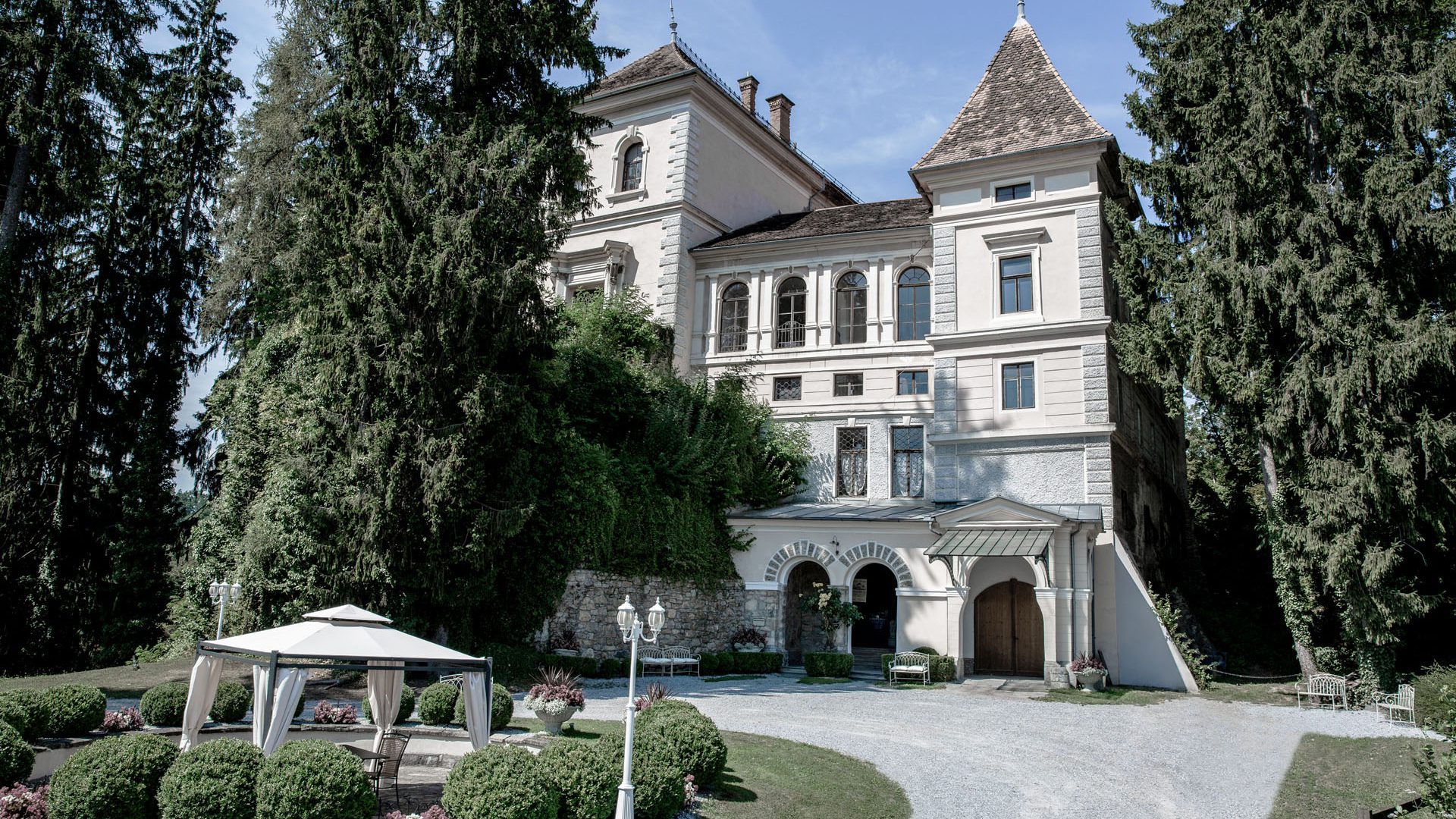 Schloss Greißenegg