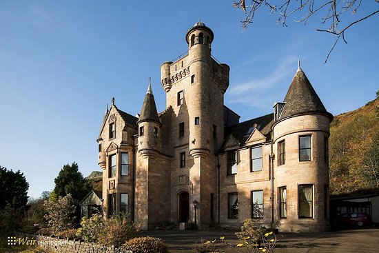 Broomhall Castle Restaurant & Hotel