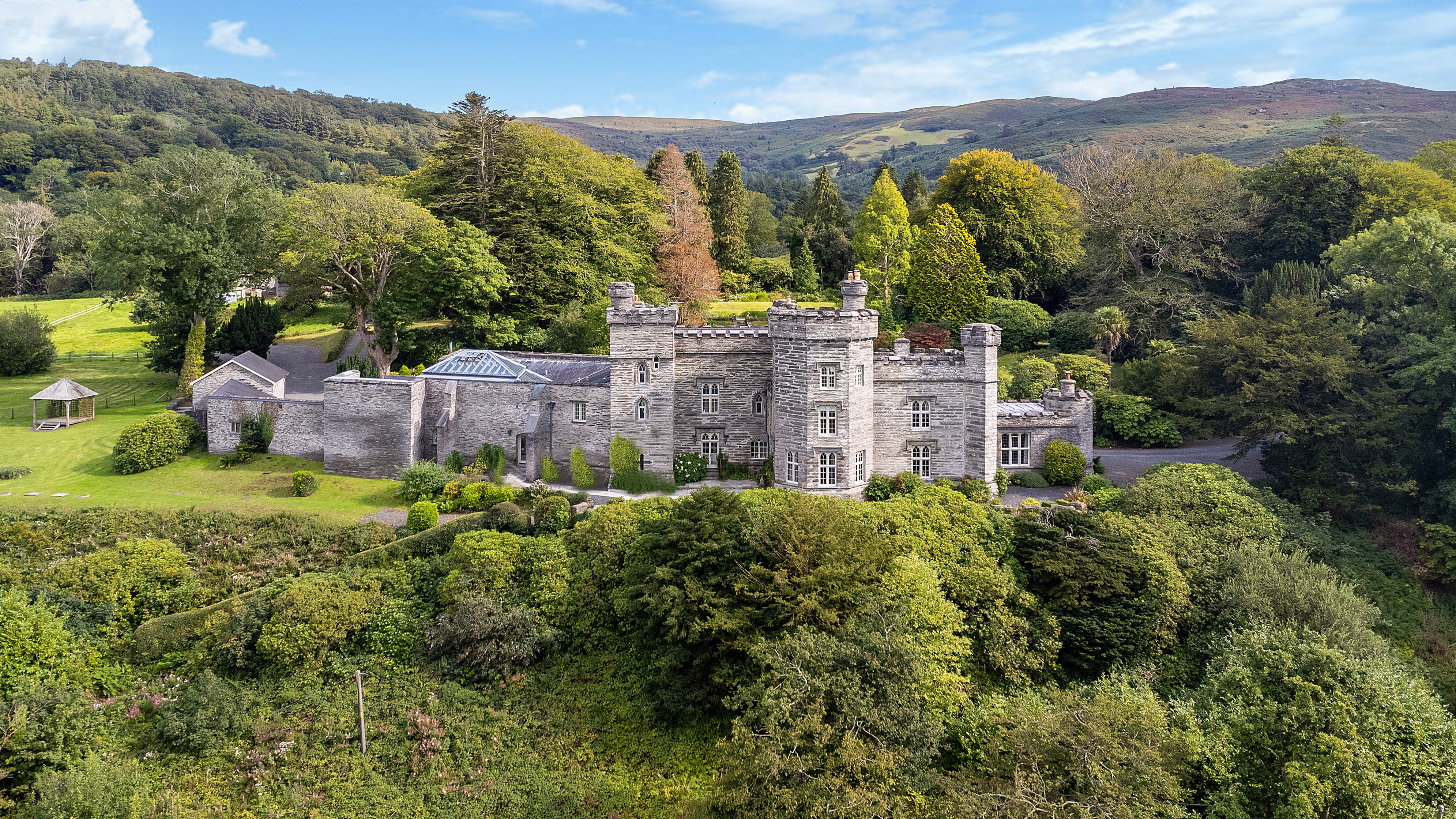 Glandyfi Castle