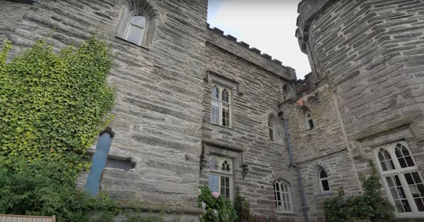 Glandyfi Castle