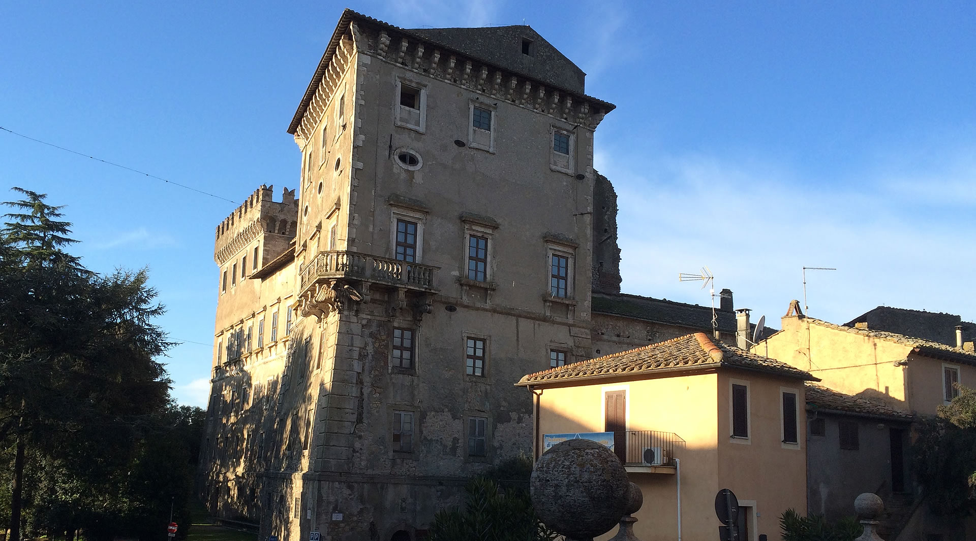 Palazzo ducale o Castello di Giove